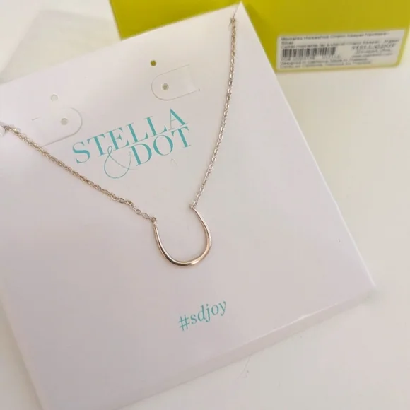 Stella & Dot Horseshoe Momento Charm Keeper Necklace (Silver) - Picture 1 of 8